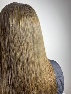 ルフェール ビューティーアンドスパ(REFAIRE beauty&spa) ダブルカラー ブリーチ有り