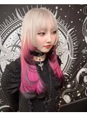 デザインカラーレイヤーカット　毛先黒　ピンクウルフ