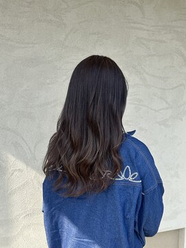 スリー(THREE) ホワイトグレージュ/デジタルパーマ/チェリーブラウン/蟹江