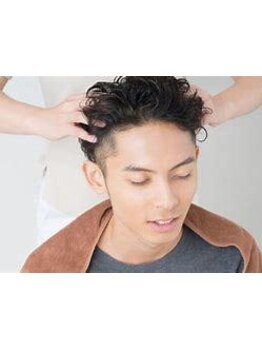 周りの目が気にならない空間で、毎日の疲れを癒してくれる極上のヘッドスパを体感◇