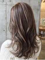 ハーツ(Heart's)&nbsp;ロングレイヤー×白髪ぼかしハイライト