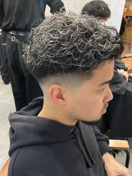 エルマーク 大宮(L-MARK) ダブルカラー/ツイストパーマ/スパイラルパーマ/men's