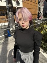 ガルテ(GARTE) ホワイトピンク髪