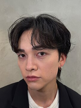 エムクール(M,cooL) センターパート/シャドウパーマ/ルーズショート