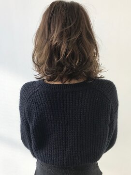 エル(LE) ヴェールウェーブブルージュアシメ似合わせカットミディアム