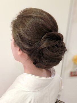 ブリエ(briller) TAKAKOstyle☆上品シニヨン