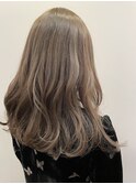 人気のミルクティーベージュ