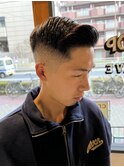 サイドパートスキンフェード