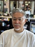 大人海外メンズ七三分けサイドパートフェードカット：尾上　雄輝