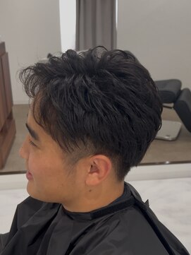 アールシリウス(R,SIRIUS) スパイラル強めのツイストスパイラルパーマ