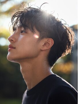 クラン 横浜(Clanc) サーフカール フェザーパーマ スパイキーショートブルーブラック