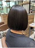 艶感たっぷりストレートボブ