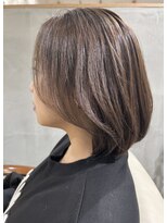 アンビエンテ(ambiente)&nbsp;顔周りレイヤー　ショートボブ　カーキ系