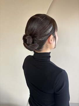 ドロップ ウタヅ(Drop UTAZU) シンプルキレイめシニヨン