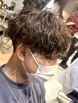 フィフス 大分(fifth)&nbsp;大分波巻きスパイラルパーマメンズカットラウンドマッシュ強め