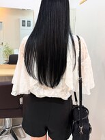 アトレ アネックス(attrait ANNEX)&nbsp;透明感あるブラックロング×トリートメントで叶う艶感