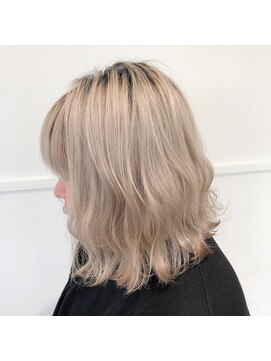 テクライズ 豊橋店(TECHRISE) ホワイトベージュ☆外ハネボブ