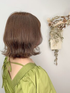 イーラ(era) 《era》ブリーチなし ミルクティーベージュ 艶ツヤ みわ