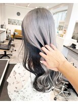 カラ ヘアーサロン(Kala Hair Salon) ホワイト×ブラック