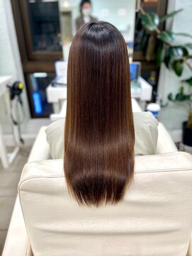 クレアトゥールウチノ(CREATEUR Uchino) サラツヤストレートロング