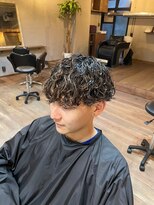 シリー 南風原店(SILLY)&nbsp;メンズ波巻きパーマ沖縄ハイライト