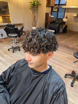 シリー 南風原店(SILLY) メンズ波巻きパーマ沖縄ハイライト