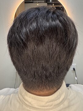 イゾラ(isola) 【isola】ナチュラルメンズカラー/爽やかツーブロ/バッサリcut