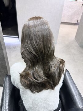 エースヘアー(A.hair) アッシュグレージュ/レイヤーカット/高濃度水素髪質改善