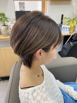 グラムヘアー(glam hair)の写真/【泉大津/マンツーマン】扱いやすい上品な大人ショート＊どこから見てもキレイなシルエットで小顔魅せも◎