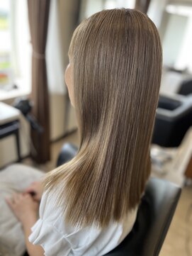 コア フィール ア デイ(COIFFURE A DAY) 【M3D見附今町】髪質改善カラー