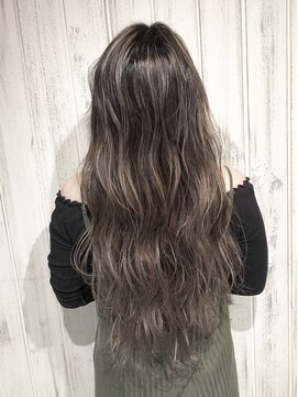 フェニーチェ オン ザ ビーチ(FENICE on the beach) バレイヤージュカラー