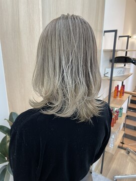 ロビー(LOBBY) 『LOBBY』三浦　ホワイトベージュ×エアリーミディ♪