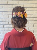 フルミー(fulme.)&nbsp;卒業式☆ドライフラワーを使ったハーフアップスタイル！