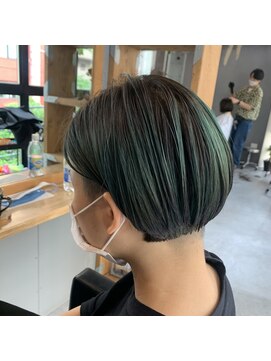 パム 恵比寿(PAM.) デザインカラー刈り上げボブ