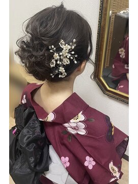 ドゥーアンジヘアー(dou-Ange hair) 下めアップ