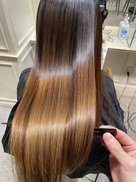 ロロ(ro-ro) 【恵比寿 ro-ro】ハイライトブリーチも鶴田限定メニューで潤艶髪