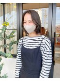 くびれが可愛い外はねボブ×グレージュ