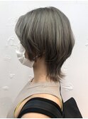 ショートウルフ シルバーグレージュダブルカラー