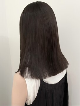 ローネス(LONESS) 透明感のある暗めのグレージュカラー♪