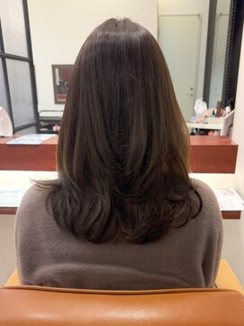 マーリャヘアー(mallia hair) レイヤースタイルレイヤーカットロングレイヤー小顔スタイル