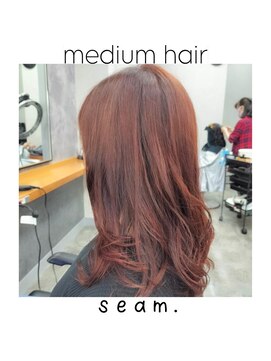 シーム(seam.) 赤茶のパーマスタイル