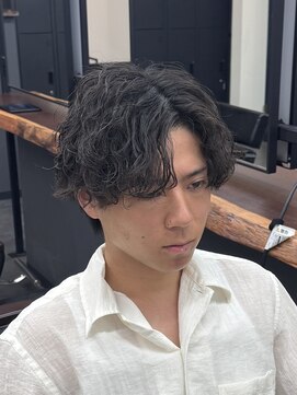 ランディ(RANDY) 波巻きパーマ かきあげセンターパート