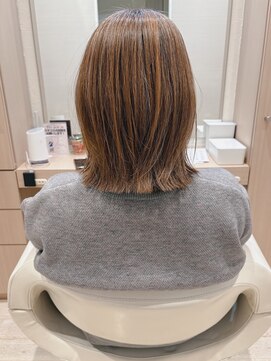 コーエン(cowen) 外ハネミディ似合わせグレージュ短め前髪くびれヘア段カット30代