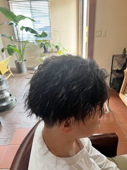 トレンドをおさえた清潔感のある再現性の高いカットで、ONでもOFFでも自然に決まるスタイルをご提案!!