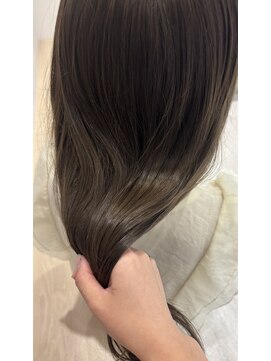 バルべス トーキョー(BARBES TOKYO) レイヤーカット/ミディアムレイヤー/オリーブベージュ