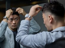 LAVIE NEW STANDARD BARBER横浜店　別邸　〈理容室〉の雰囲気（ビジネスマンは清潔感&ツヤ感。自分に合った整髪料をご提案）