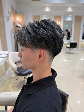 アッシュ 中目黒店(Ash) メッシュ×フェザーショート