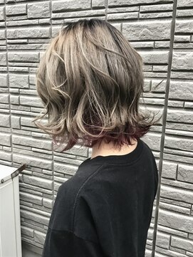 サムブリッジ(SOMEBRIDGE) グレージュグラデーションインナーカラー(SOMEBRIDGE 亀有)