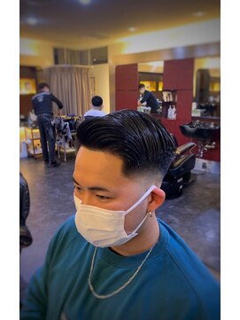 グッドマン バーバーショップ リョクチ(goodman barbar shop RYOKUCHI) スキンフェード七三分け