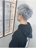 ダブルカラー×シルバーグレージュ×アップバング